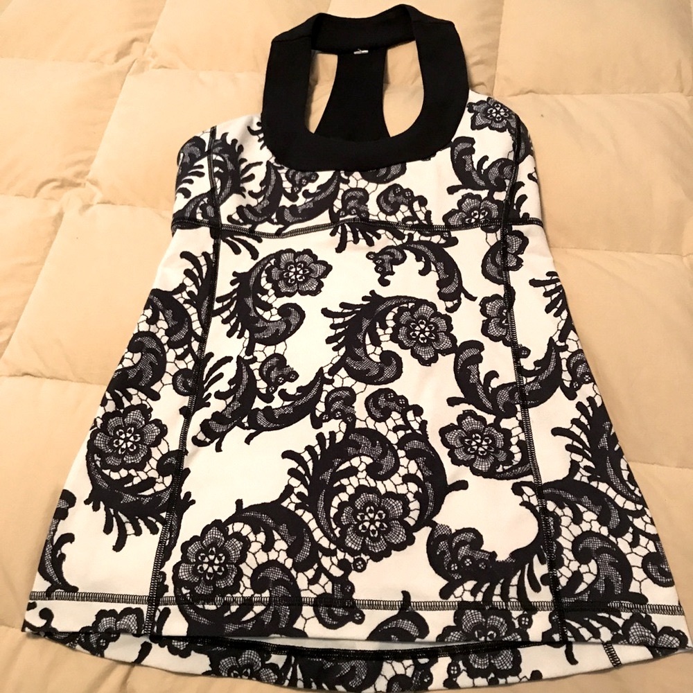 Lululemon Laceoflage T-Strap Tank Size 6 Designed for Yoga & Gym